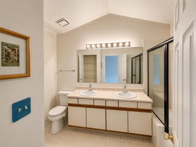 882 Nelli Court 109, Naperville, IL 60563