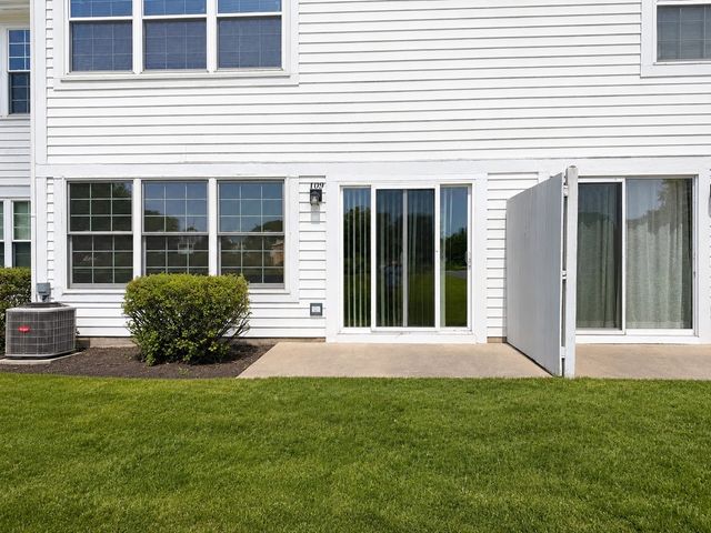 882 Nelli Court 109, Naperville, IL 60563