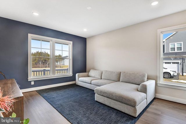 43199 DOGAN RIDGE PL, Centreville, VA 20120