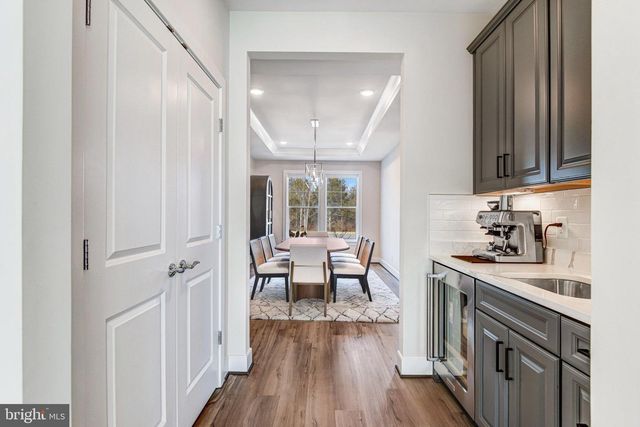 43199 DOGAN RIDGE PL, Centreville, VA 20120