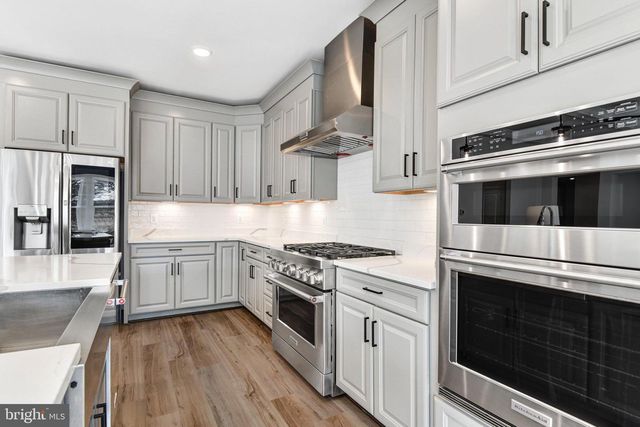 43199 DOGAN RIDGE PL, Centreville, VA 20120