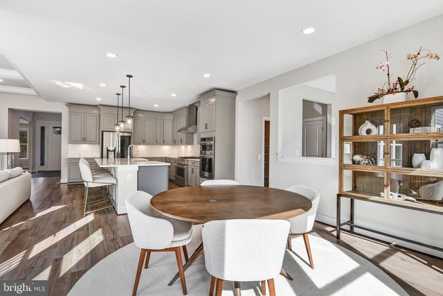 43199 DOGAN RIDGE PL, Centreville, VA 20120