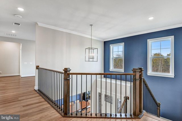 43199 DOGAN RIDGE PL, Centreville, VA 20120