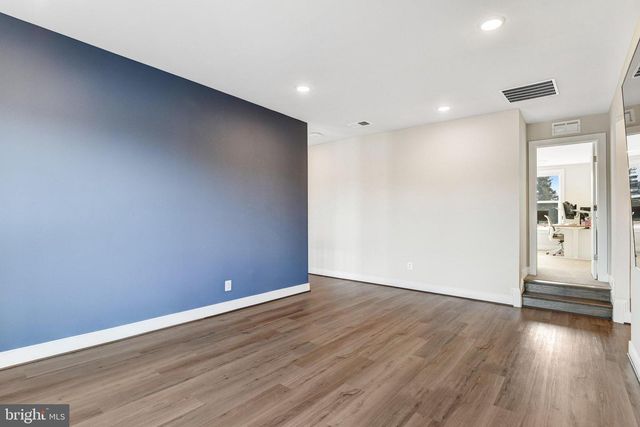 43199 DOGAN RIDGE PL, Centreville, VA 20120