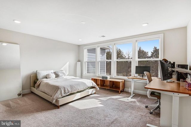 43199 DOGAN RIDGE PL, Centreville, VA 20120