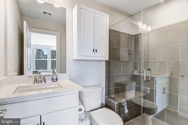 43199 DOGAN RIDGE PL, Centreville, VA 20120