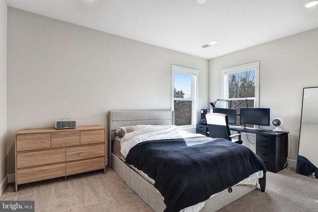 43199 DOGAN RIDGE PL, Centreville, VA 20120