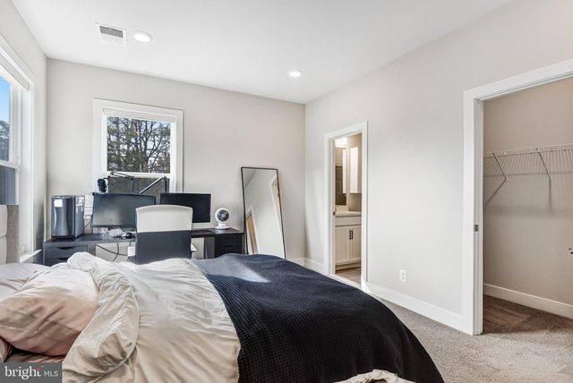 43199 DOGAN RIDGE PL, Centreville, VA 20120