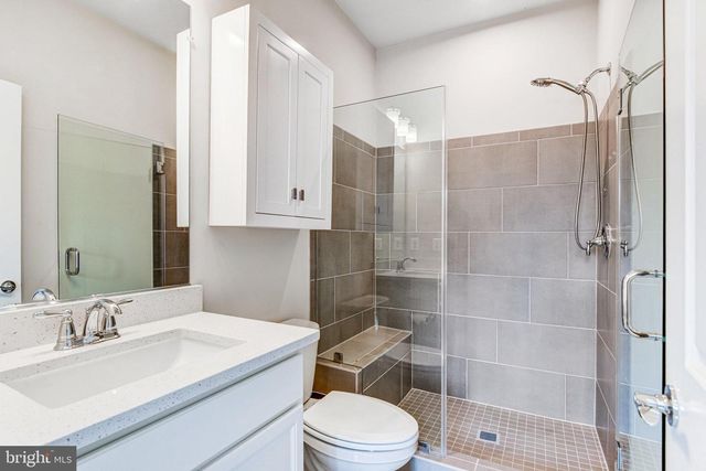 43199 DOGAN RIDGE PL, Centreville, VA 20120