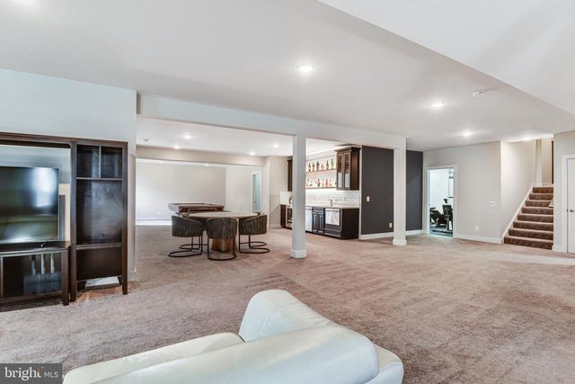 43199 DOGAN RIDGE PL, Centreville, VA 20120