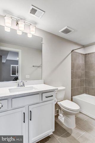 43199 DOGAN RIDGE PL, Centreville, VA 20120