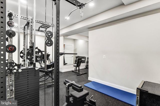 43199 DOGAN RIDGE PL, Centreville, VA 20120