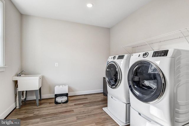 43199 DOGAN RIDGE PL, Centreville, VA 20120