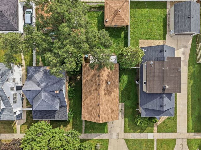 617 23rd Avenue, Bellwood, IL 60104