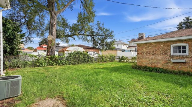 617 23rd Avenue, Bellwood, IL 60104