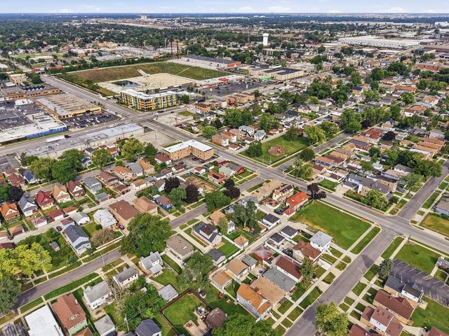 617 23rd Avenue, Bellwood, IL 60104
