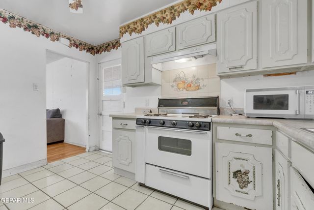 5013 Flower Drive, El Paso, TX 79905
