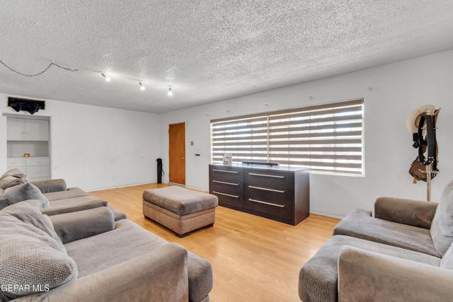 5013 Flower Drive, El Paso, TX 79905