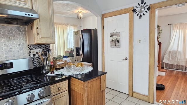 24 White Avenue, West Hartford, CT 06119
