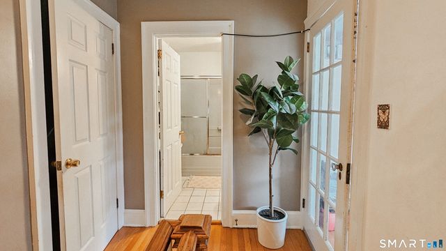 24 White Avenue, West Hartford, CT 06119