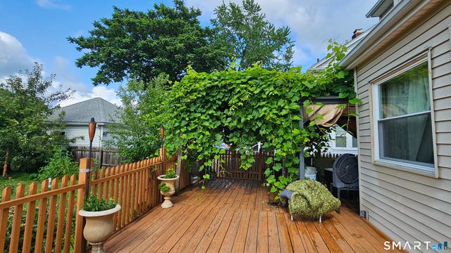 24 White Avenue, West Hartford, CT 06119