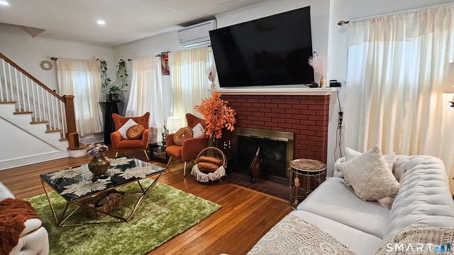 24 White Avenue, West Hartford, CT 06119