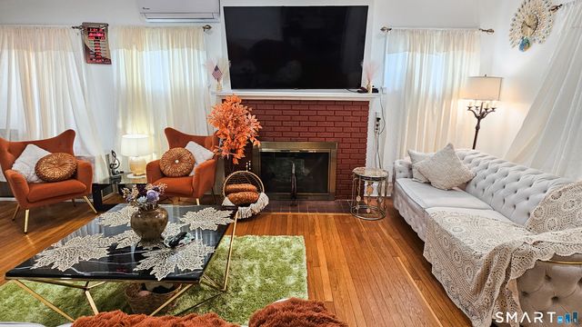 24 White Avenue, West Hartford, CT 06119