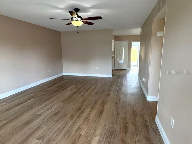 1005 RICKENBACKER DRIVE, Sun City Center, FL 33573