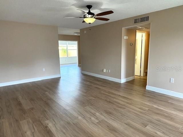1005 RICKENBACKER DRIVE, Sun City Center, FL 33573