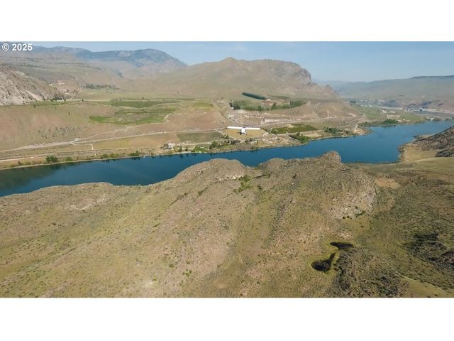 678 Road 20 Nw, Waterville, WA 98858