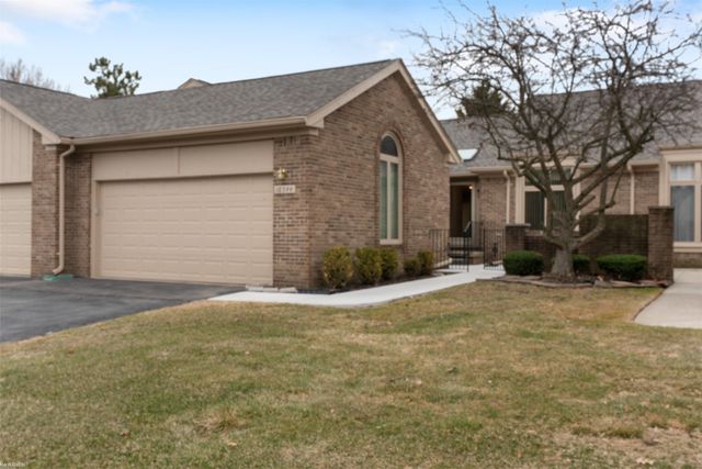 16544 Sarjay Street, Clinton Township, MI 48038