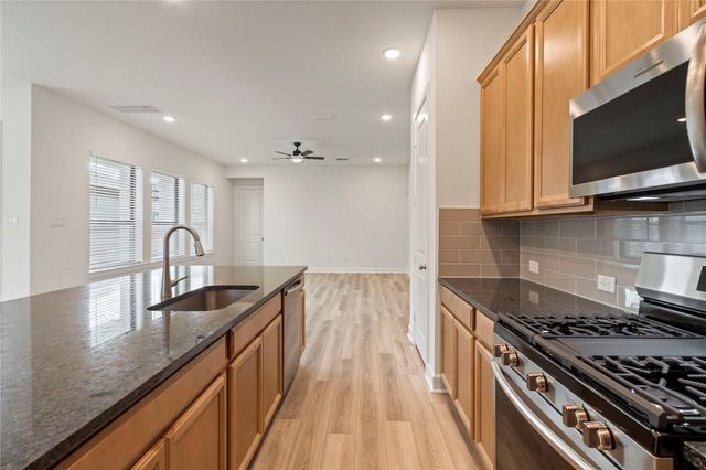 1511 Emma Lake Drive, Missouri City, TX 77459