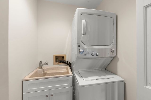 1205 E Bonner Road, Wauconda, IL 60084