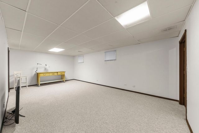 1205 E Bonner Road, Wauconda, IL 60084