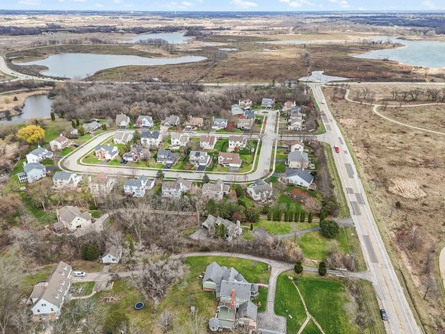 1205 E Bonner Road, Wauconda, IL 60084