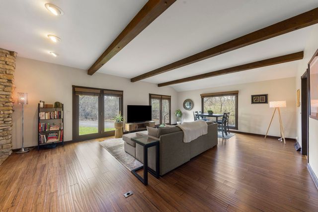 1205 E Bonner Road, Wauconda, IL 60084