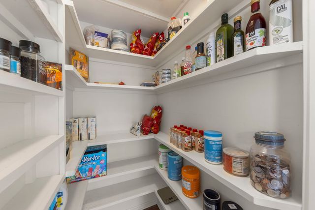 1205 E Bonner Road, Wauconda, IL 60084