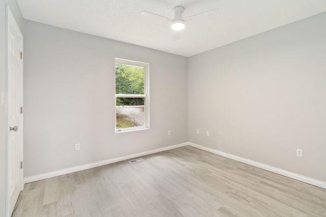 84 Clover Leaf Circle, Burnside, KY 42519