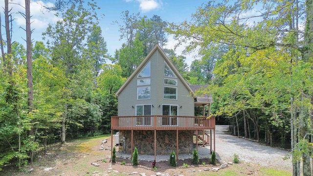 84 Clover Leaf Circle, Burnside, KY 42519