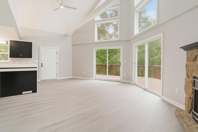 84 Clover Leaf Circle, Burnside, KY 42519