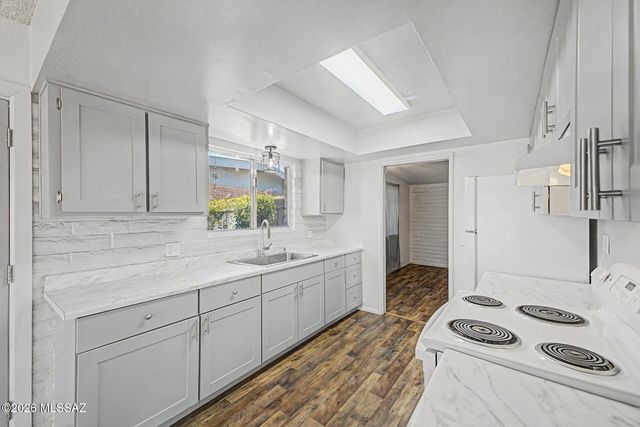 8965 E 35th Circle, Tucson, AZ 85710
