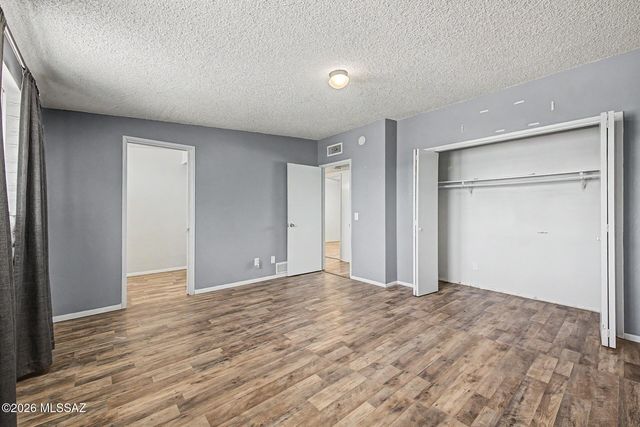 8965 E 35th Circle, Tucson, AZ 85710
