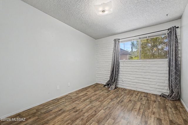 8965 E 35th Circle, Tucson, AZ 85710