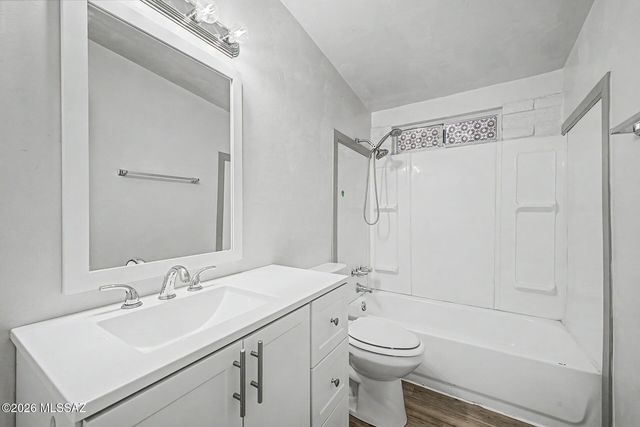 8965 E 35th Circle, Tucson, AZ 85710