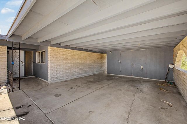 8965 E 35th Circle, Tucson, AZ 85710