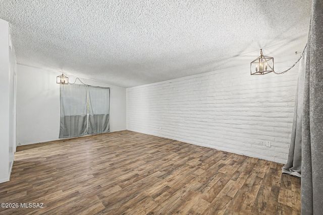 8965 E 35th Circle, Tucson, AZ 85710