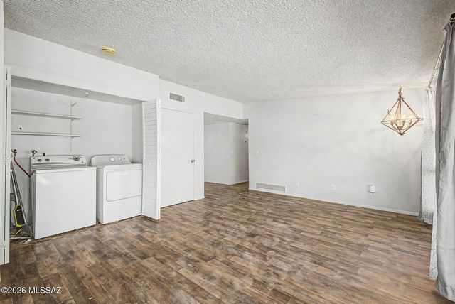 8965 E 35th Circle, Tucson, AZ 85710