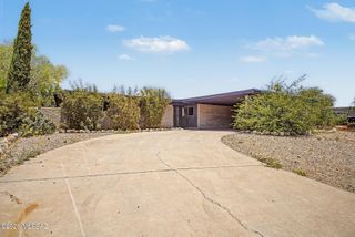 8965 E 35th Circle, Tucson, AZ 85710