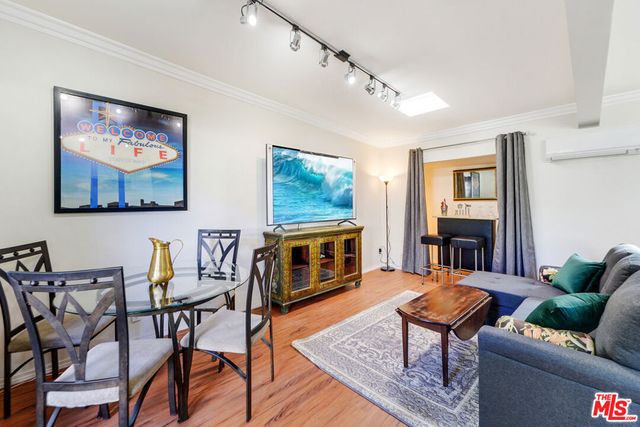 8818 Rosewood Avenue, West Hollywood, CA 90048