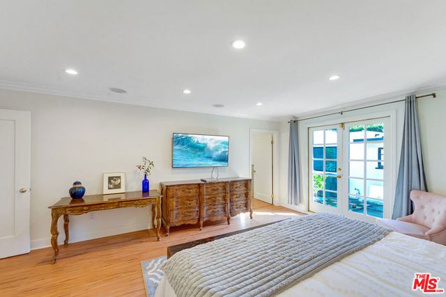 8818 Rosewood Avenue, West Hollywood, CA 90048